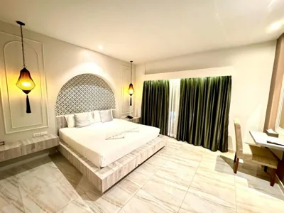 レインシャワー付きスーペリアダブルルーム — De Cozé Hotel